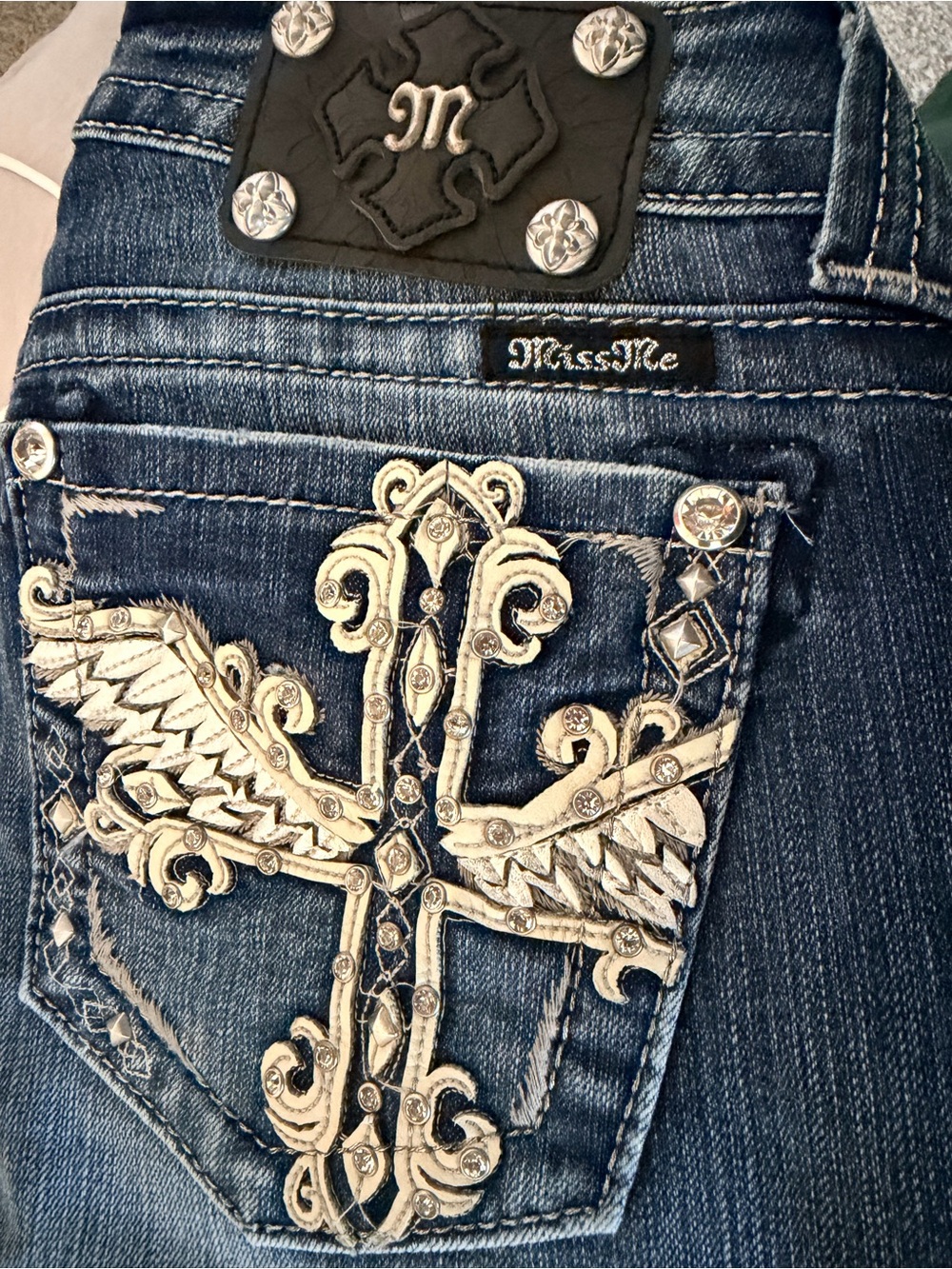 Miss Me Authentic Y2K Embroidered Wing Cross Bootcut Bling Rhinestone Jeans Sz28